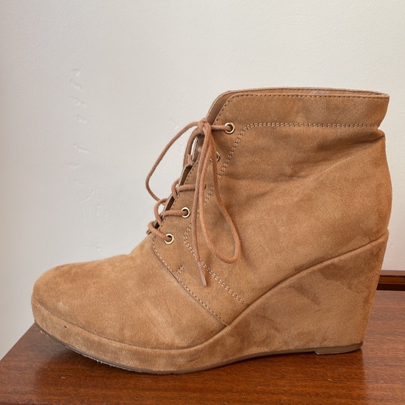 Forever 21 Suede Heels - Picture 2 of 6